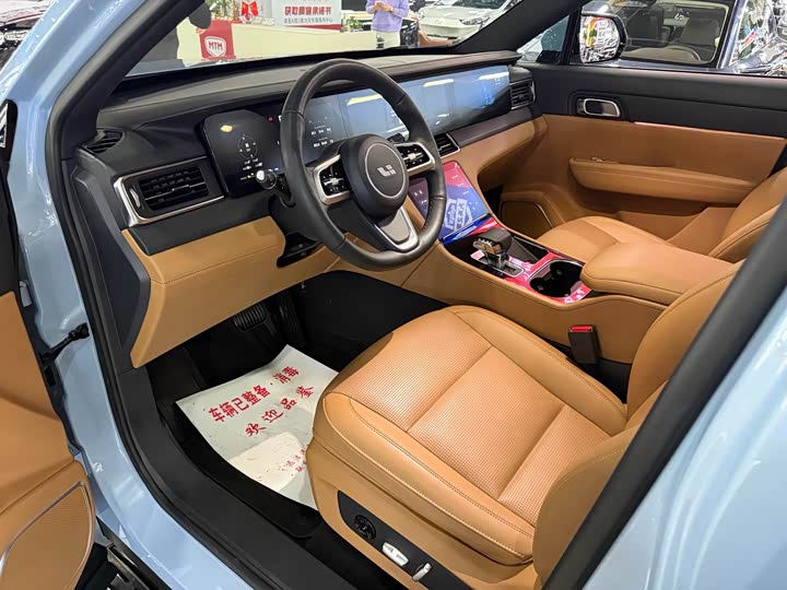 Фото 9 - LiXiang One