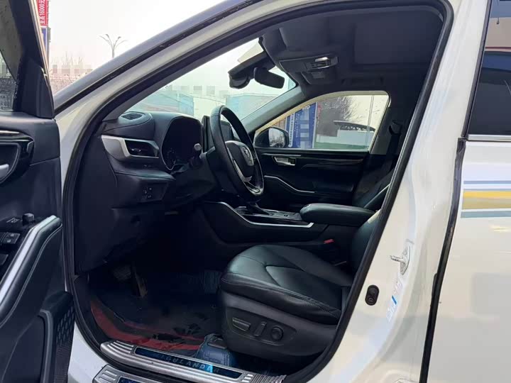 Фото 2 - Toyota Highlander