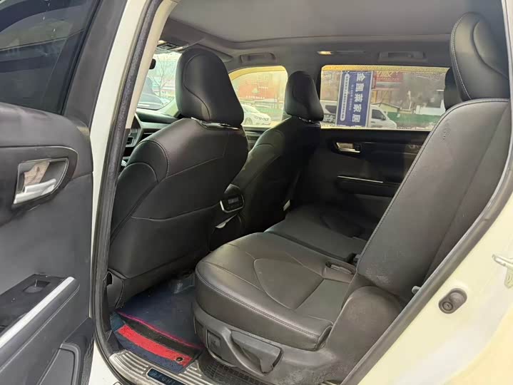 Фото 4 - Toyota Highlander