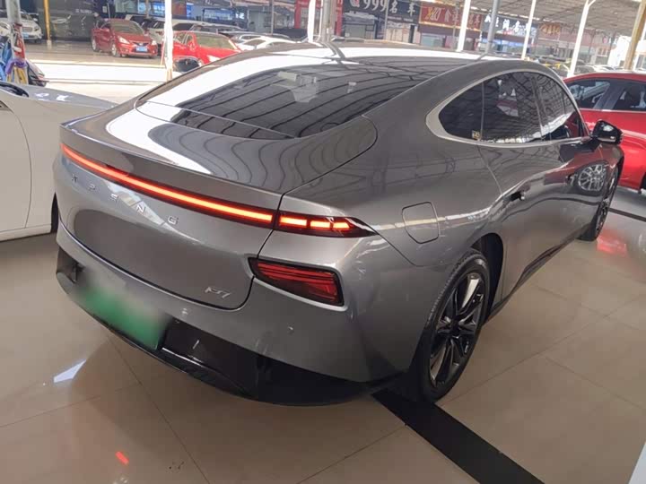 Фото 7 - XPeng P7