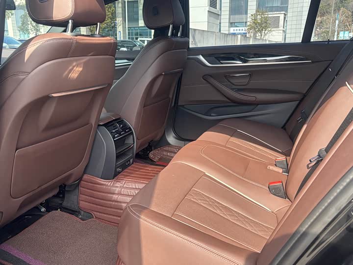 Фото 7 - BMW 5 Series