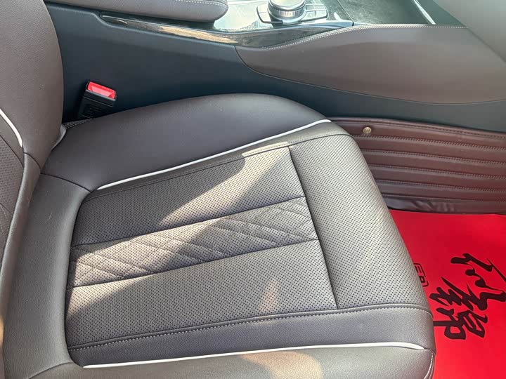 Фото 8 - BMW 5 Series