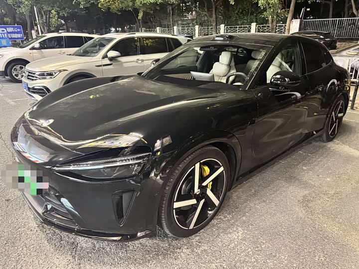 Фото 1 - Xiaomi YU7