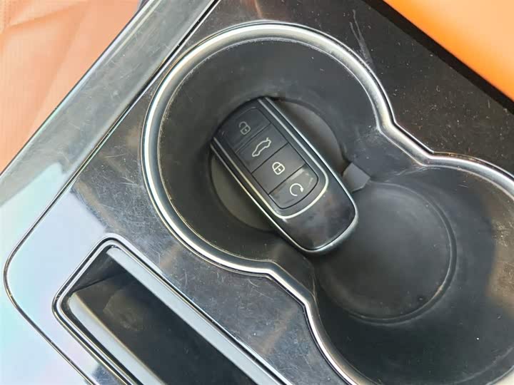 Фото 9 - Chery Tiggo 8