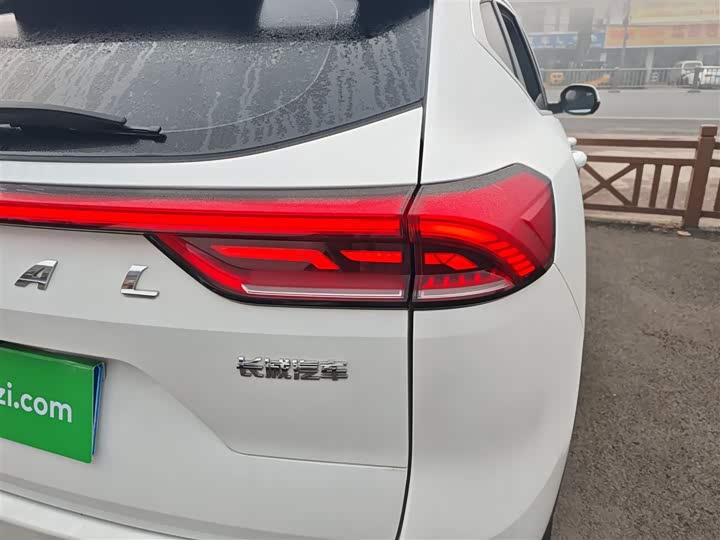 Фото 8 - Haval H6