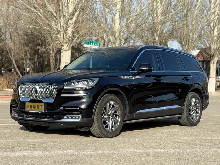 Фото 1 - Lincoln Aviator