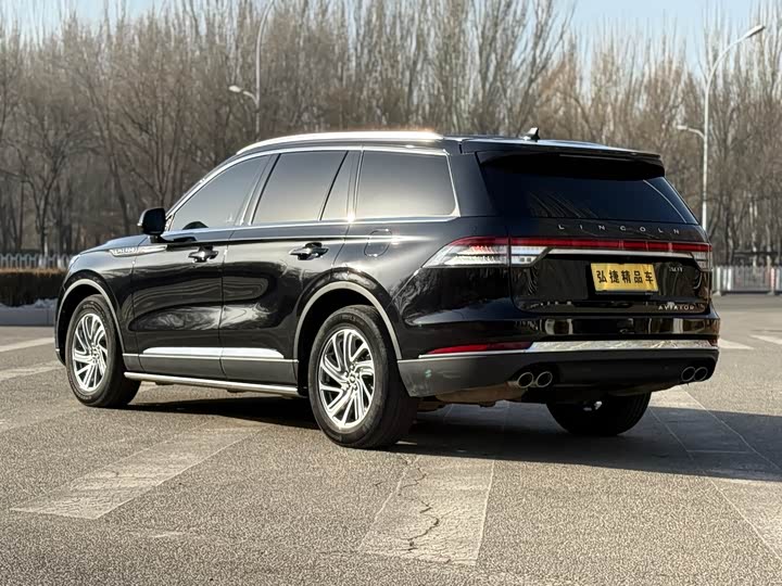 Фото 5 - Lincoln Aviator