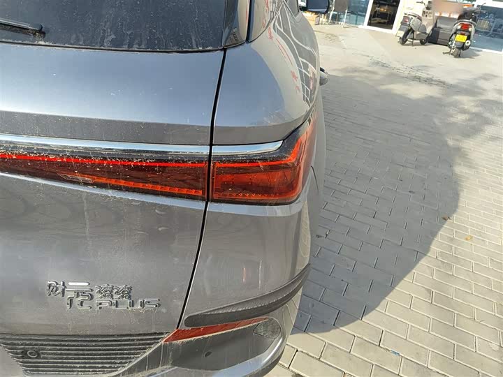 Фото 8 - BYD Yuan Plus