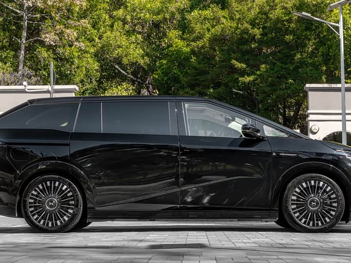 Фото 7 - XPeng X9