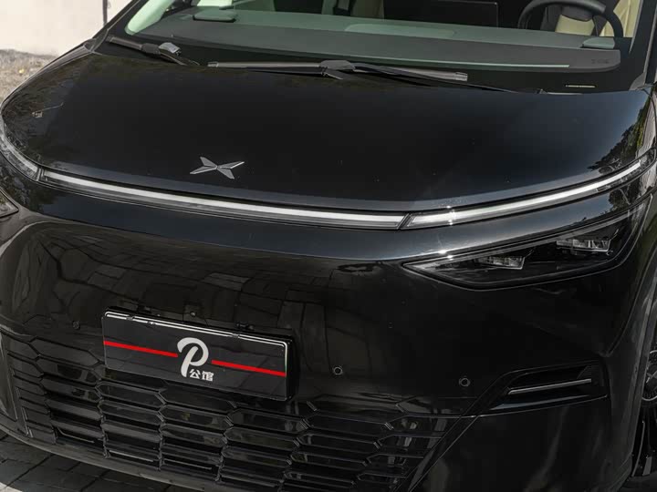 Фото 8 - XPeng X9