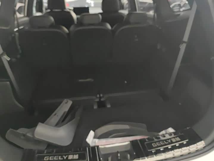 Фото 4 - Geely Okavango L