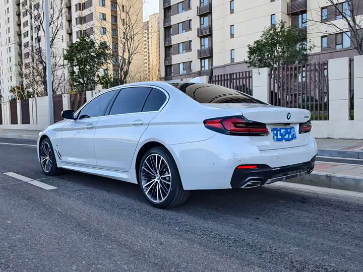 Фото 2 - BMW 5 Series