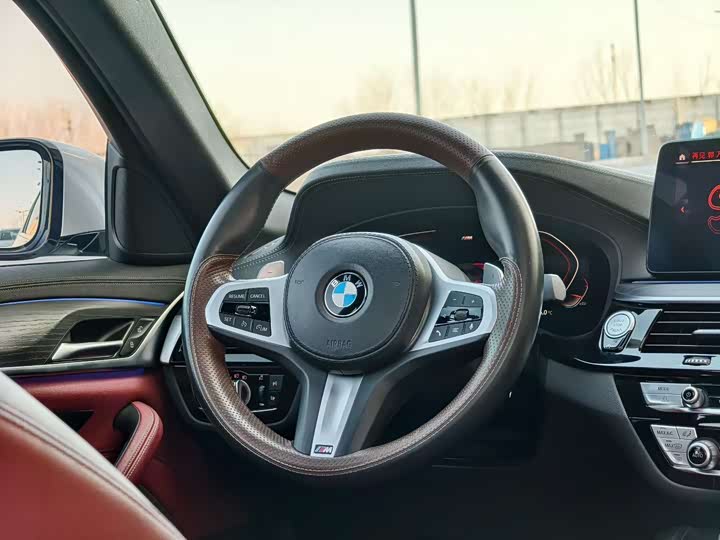 Фото 6 - BMW 5 Series