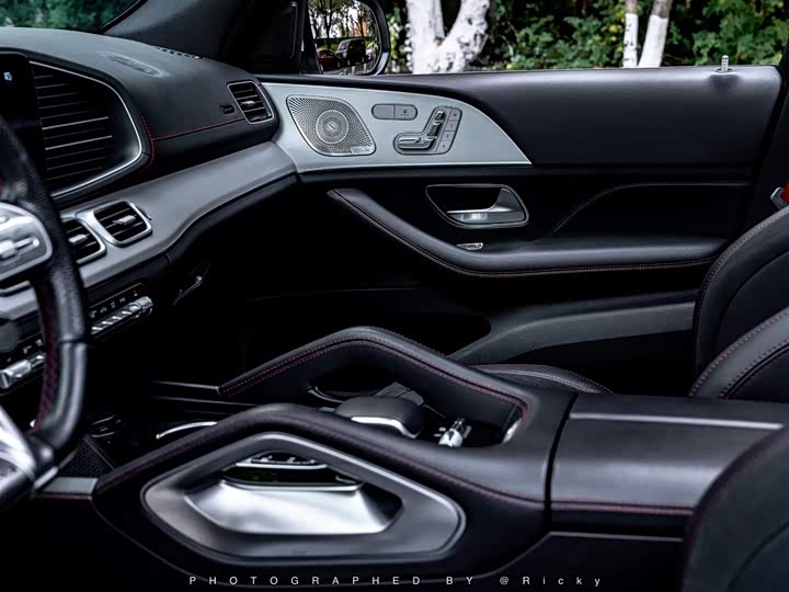 Фото 9 - Mercedes-Benz GLE-Class AMG