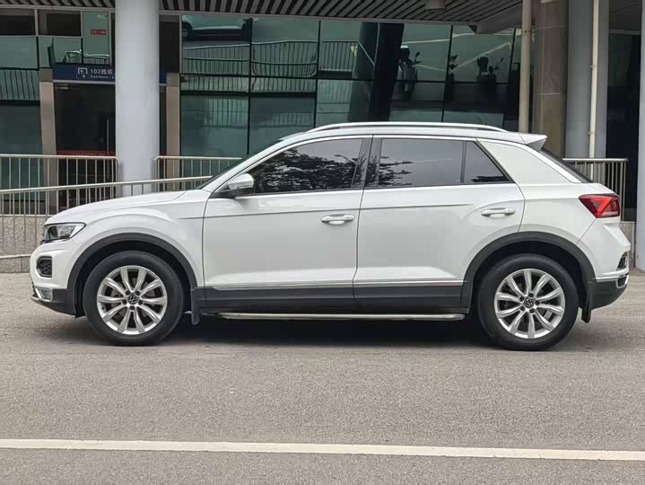 Фото 5 - Volkswagen T-Roc