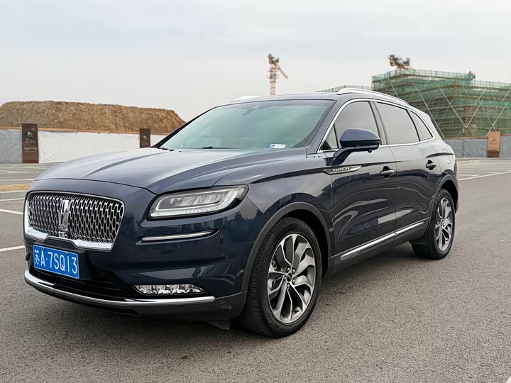 Фото 1 - Lincoln Nautilus