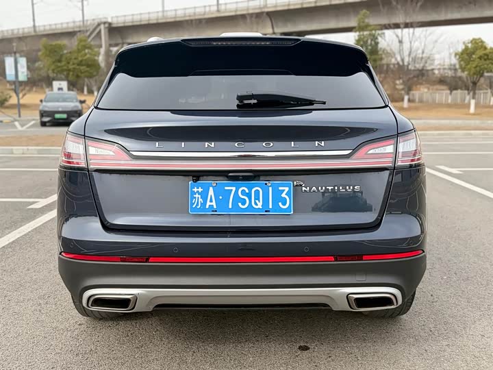 Фото 5 - Lincoln Nautilus