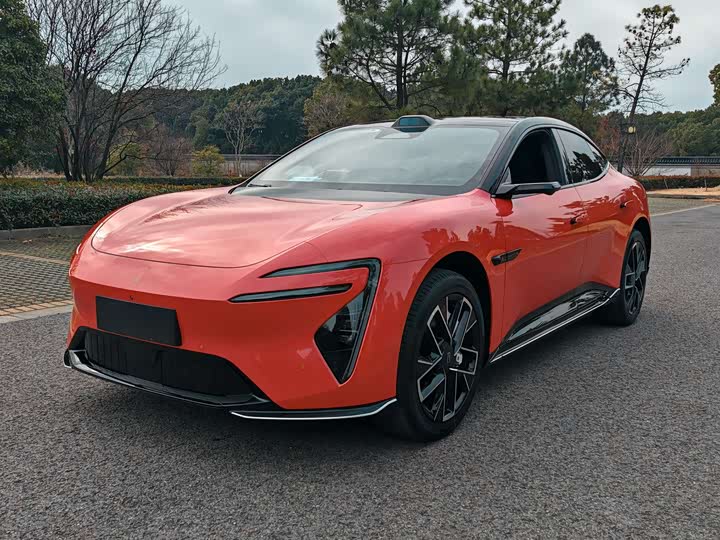 Фото 1 - Avatr 06