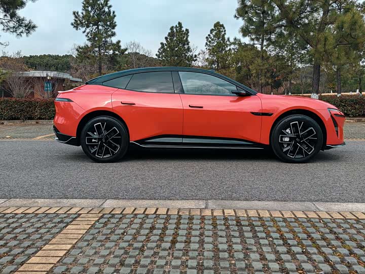 Фото 4 - Avatr 06