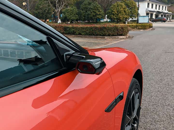 Фото 8 - Avatr 06