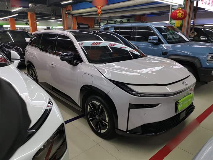 Фото 4 - Toyota bZ3X