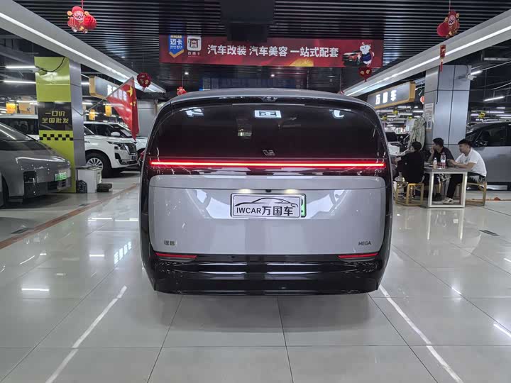 Фото 9 - LiXiang Mega