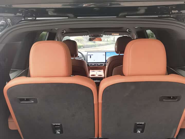 Фото 8 - LiXiang L9