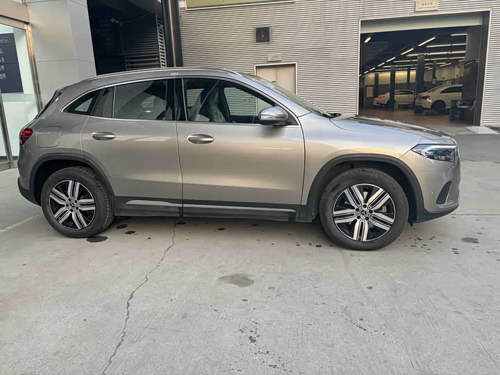 Фото 8 - Mercedes-Benz EQA