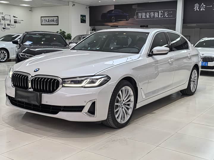 Фото 2 - BMW 5 Series