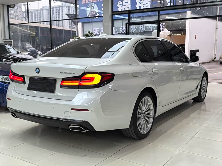 Фото 7 - BMW 5 Series