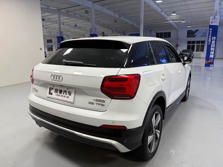 Фото 4 - Audi Q2L