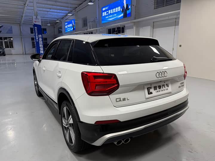 Фото 6 - Audi Q2L