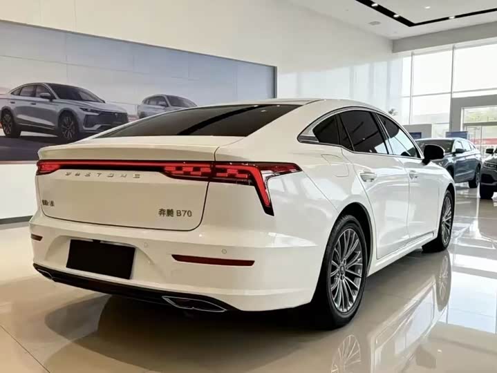 Фото 9 - Bestune B70