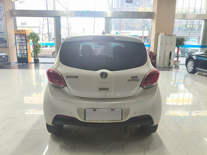 Фото 5 - Changan BenBen E-Star