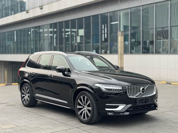 Фото 3 - Volvo XC90