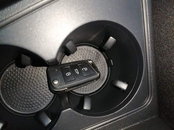 Фото 9 - Volkswagen Tayron GTE Hybrid