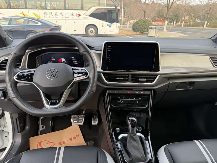 Фото 5 - Volkswagen T-Roc