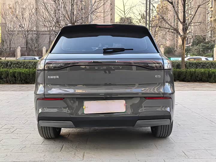 Фото 8 - Geely Galaxy E5