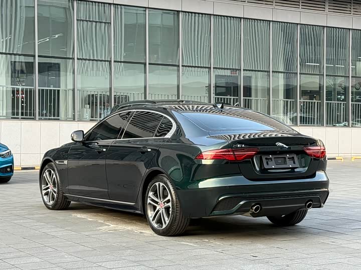 Фото 5 - Jaguar XE L