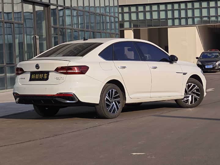 Фото 5 - Volkswagen Lavida