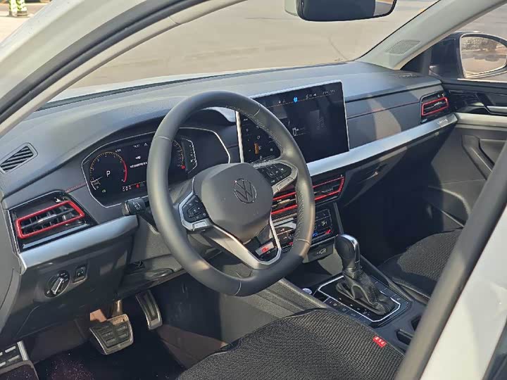 Фото 8 - Volkswagen Lavida