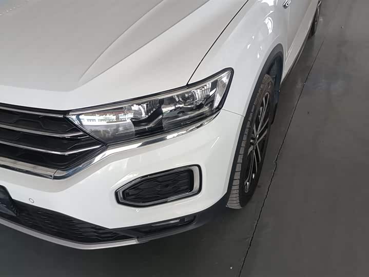 Фото 5 - Volkswagen T-Roc