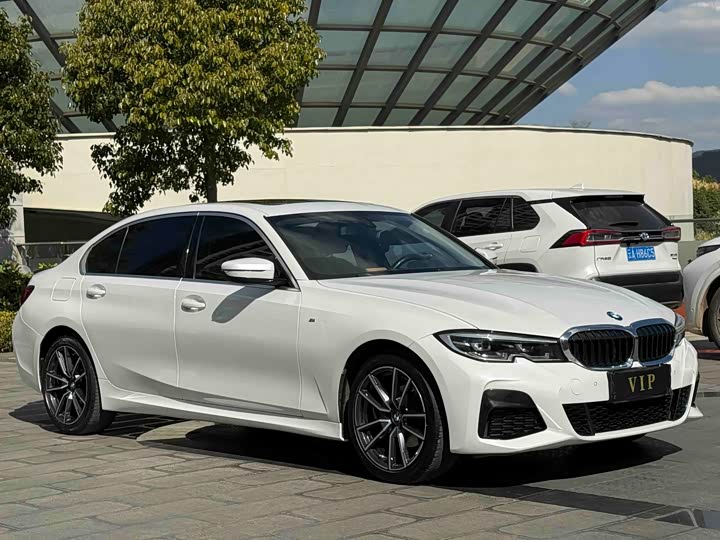 Фото 3 - BMW 3 Series