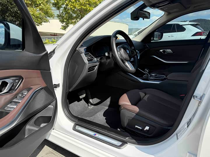 Фото 4 - BMW 3 Series