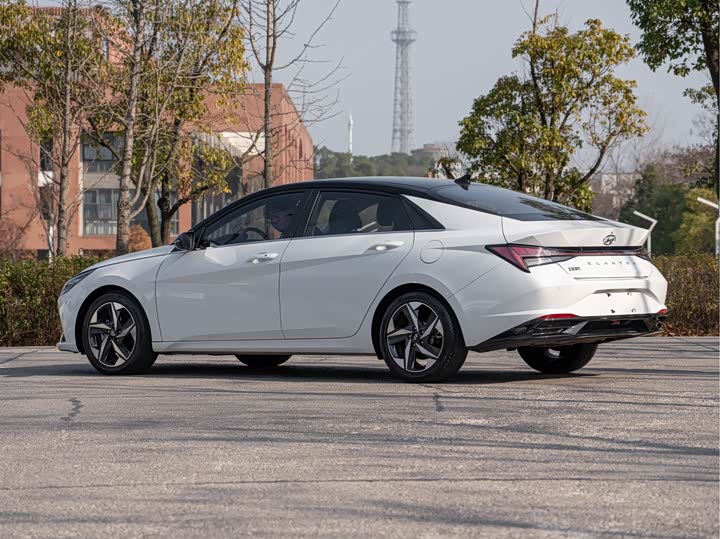 Фото 7 - Hyundai Elantra N line