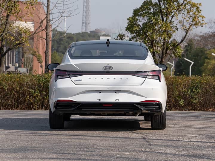 Фото 8 - Hyundai Elantra N line