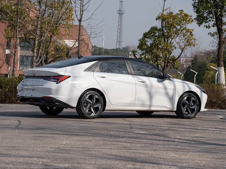 Фото 9 - Hyundai Elantra N line