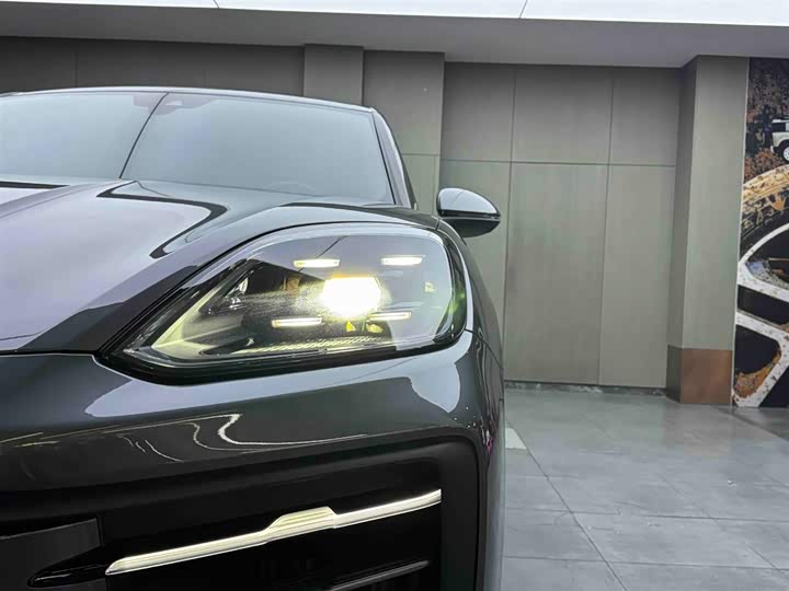 Фото 7 - Porsche Cayenne Hybrid