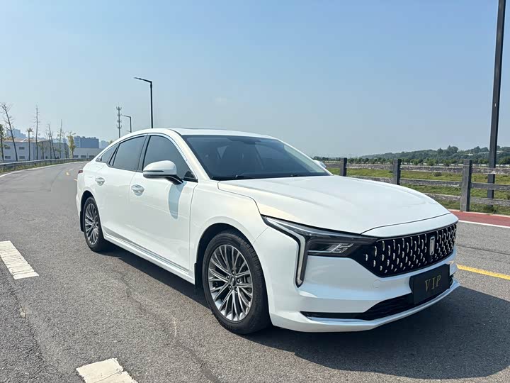 Фото 8 - Bestune B70