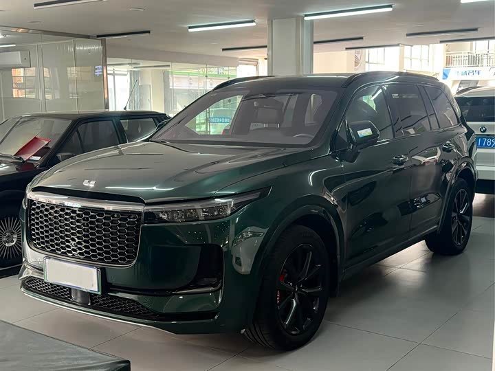 Фото 1 - LiXiang One